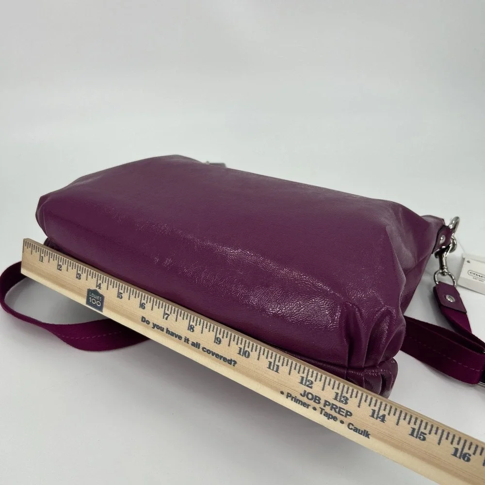 Coach Daisy Liquid Gloss Hobo Berry Purple‎ Patent Leather Bag F20108 NWT